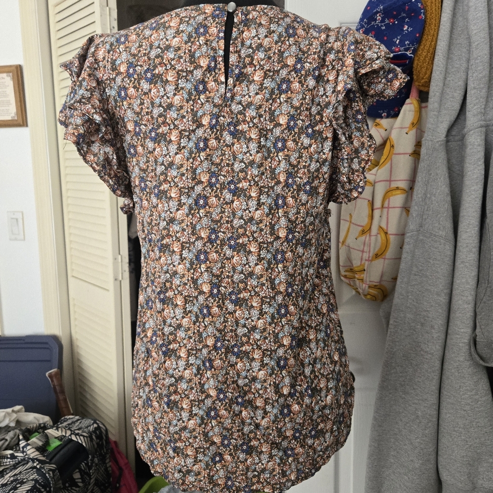 RACHEL Floral Ruffle Blouse - Picture 3 of 9
